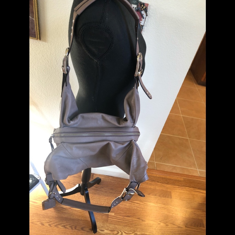 B. Makowsky Olympia Satchel. ******PRE-LOVED*** - Picture 4 of 12